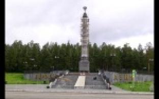 Обелиск "Европа-Азия" приводят в порядок.