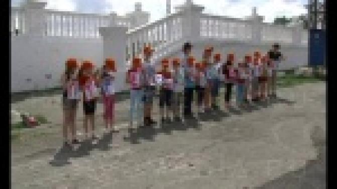 Пожарные и автоинспекторы провели необычный урок для первоуральских школьников