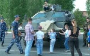 На чём перевозят заключенных, опасное оружие и многое другое