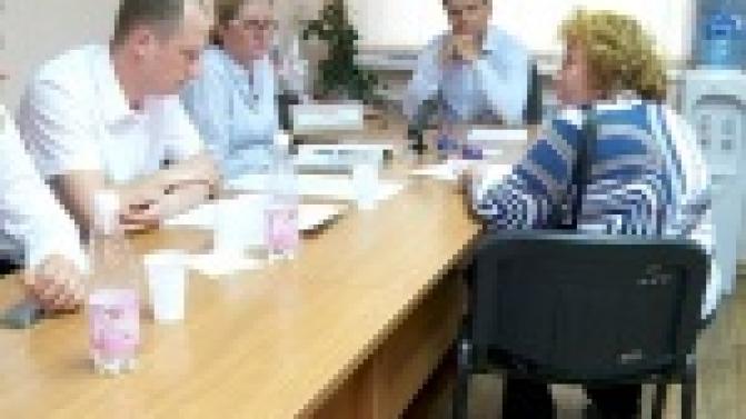 Приемный день Алексея Дронова традиционно выдался насыщенным