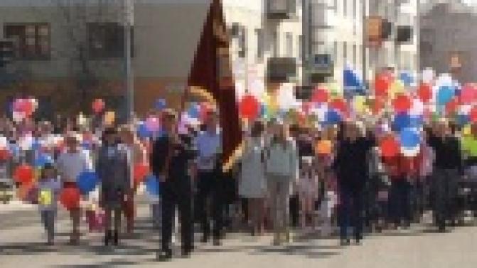 Первоуральск отметил праздник мира и труда