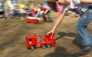 Воспитанники детского сада сегодня на время стали юными пожарными