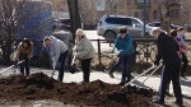 В Первоуральске продолжается месячник чистоты