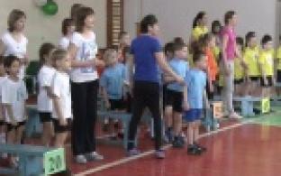 В Первоуральске сегодня прошли большие гонки дошколят.