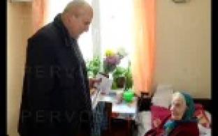 Городские власти и активисты "Красного Креста" готовят подарки ветеранам Великой Отечественной войны