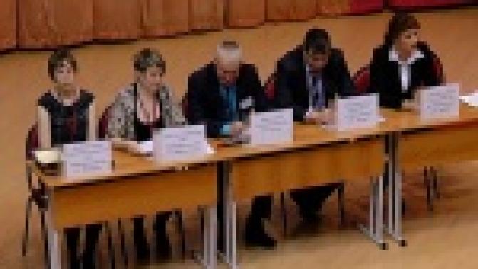 Первоуральский центр занятости совместно с УФМС и пенсионным фондом провели информационный семинар для работодателей