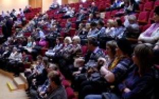 Вопросы министру ЖКХ, сотрудникам местной администрации и чиновникам областного уровня могли задать сегодня жители нашего города