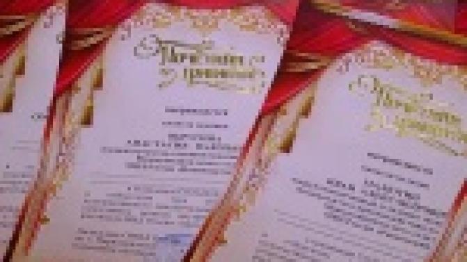 Полицейские сегодня пели и танцевали