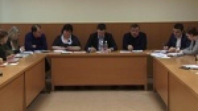 Новая система водозабора, проблемы с электроснабжением, кронирование деревьев.