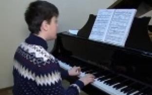 Мы продолжаем рассказывать о стипендиатах главы города.