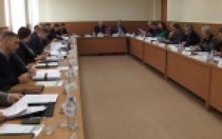 Пункт повестки депутаты приняли единогласно.