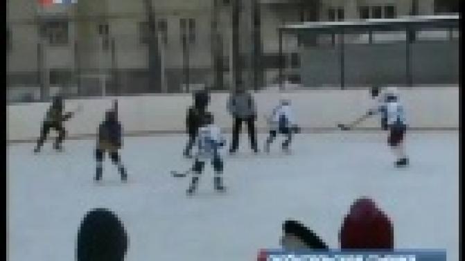 Первоуральские хоккеистки продолжают путь к победе.