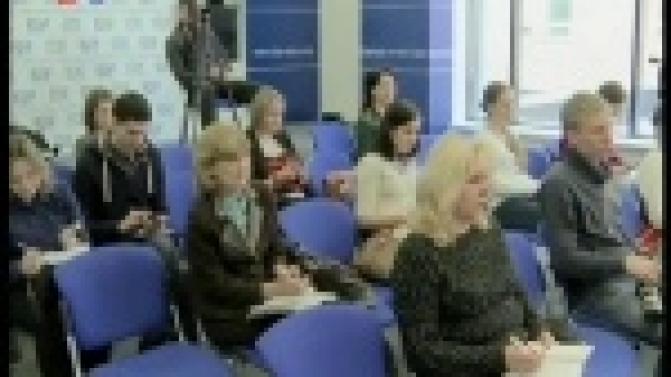 Представители управляющих компаний сдают экзамены.