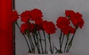 Вахту памяти в честь дня рождения Вадима Ахметова несли сегодня в первой школе.