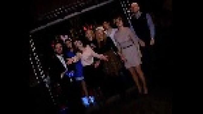 С Новым годом, дорогие наши телезрители и радиослушатели!