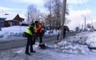 Зима капризное время года. То яркое солнце и бодрящий морозец, то снег стеной.