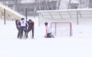Турнир по хоккею на валенках прошёл в Первоуральске