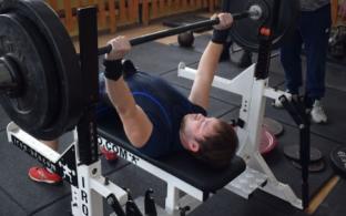 Первый день весны ознаменовался абсолютным первенством, чемпионатом Первоуральска по пауэрлифтингу