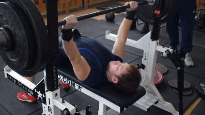 Первый день весны ознаменовался абсолютным первенством, чемпионатом Первоуральска по пауэрлифтингу