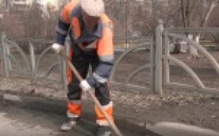 Коммунальные службы Первоуральска приступили к уборке улиц