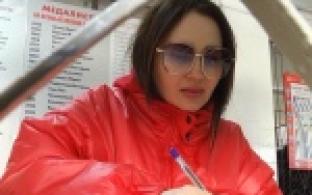 Сегодня ровно в полночь школы по всей России – в Первоуральске в том числе – начали приём заявлений