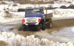 Заезды в честь закрытия автомобильного сезона прошли на горе Пильной