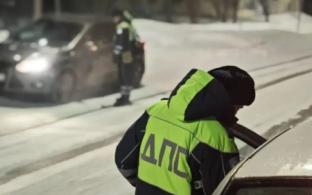 Более 10 тысяч нарушений ПДД пресечено автоинспекторами в Свердловской области за праздничные дни