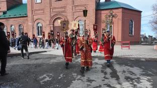 Первоуральцы встретили главный христианский праздник