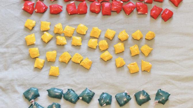 В Первоуральске задержали 41-летнего мужчину. Его подозревают в сбыте наркотических средств