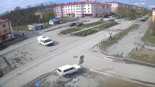 Необычное дорожное происшествие случилось сегодня днём на перекрёстке улиц Ватутина и Папанинцев