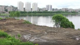 Глава Первоуральска Игорь Кабец сегодня оценил работы по благоустройству набережной