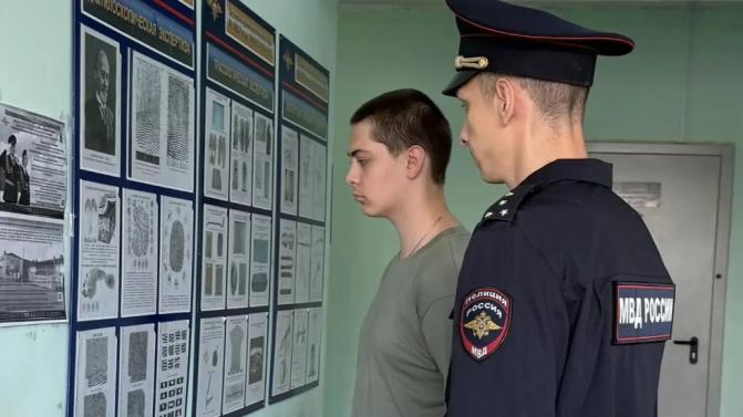 Свердловские полицейские задержали "Адольфа Гитлера"
