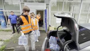 В Первоуральске продолжает работать горячая линия по подвозу питьевой воды