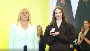 Показ мод устроили первоуральские «отличники» и «хорошисты»