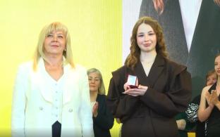 Показ мод устроили первоуральские «отличники» и «хорошисты»