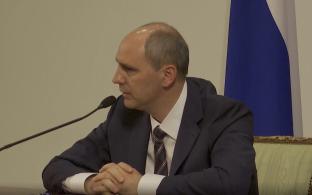 Помощь пострадавшим от паводка, проблемы аграриев в связи с дождями, меры поддержки для повышения рождаемости на Среднем Урале