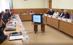 Избрание главы Первоуральска, изменения в бюджете и другие важные темы обсудили депутаты городской Думы