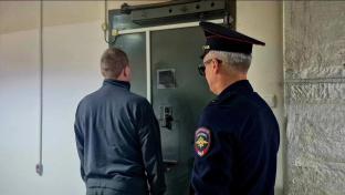 В Первоуральске будут судить 30-летнего мужчину, обвиняемого в пособничестве телефонным мошенникам