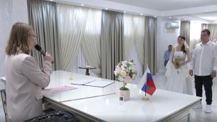 Шесть первоуральских пар официально зарегистрировали свои союзы, выбрав для этого красивую дату – 26.10.26