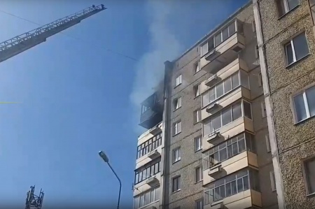 Пожар в десятиэтажке на Береговой