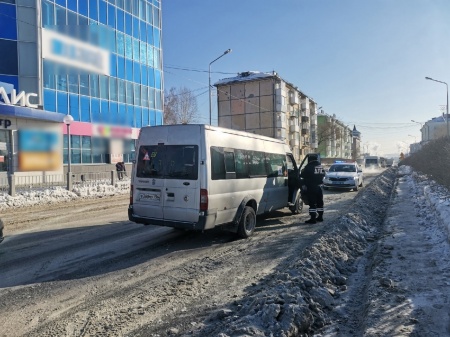 На проспекте Ильича сбили пешехода, переходящего дорогу на зеленый сигнал светофора
