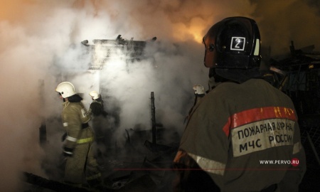 Сегодня ночью в Первоуральске произошло два пожара